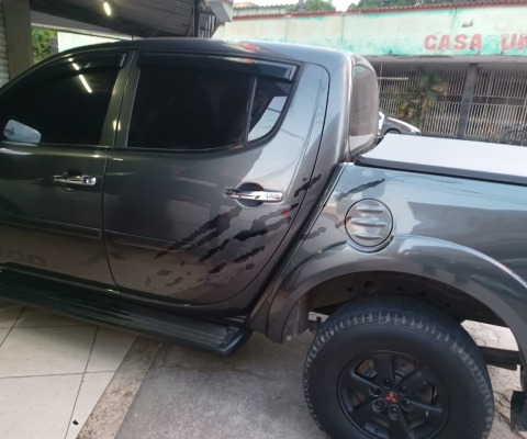 MITSUBISHI L200 à venda.