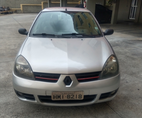 RENAULT CLIO à venda.