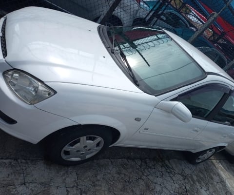 Corsa Classic Sedam, 1.0 Flex baixa quilometragem em  ótimo estado.