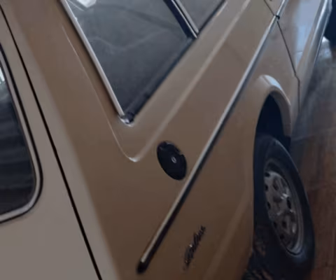 FORD BELINA à venda.