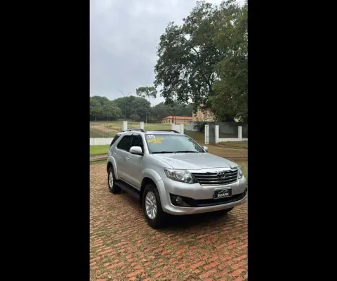 TOYOTA Hilux SW4 2.7 16V 4P SR FLEX AUTOMÁTICO