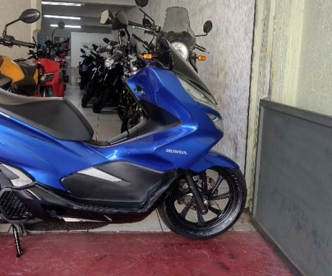 HONDA PCX 150 CBS EM OTIMO ESTADO DE  COM APENAS 19.000KM