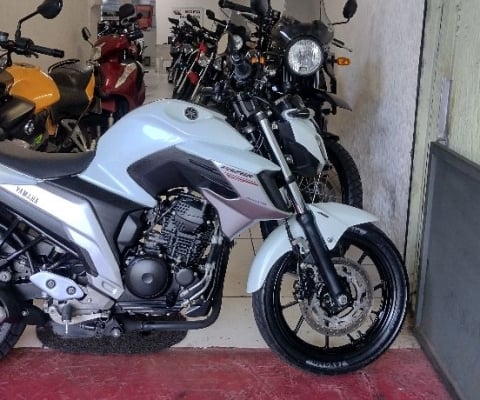 YAMAHA FZ 25 250 FAZER ABS FLEX  IMPECAVEL COM 30.000KM