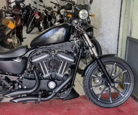 HARLEY DAVIDSON XL 883 IRON IMPECAVEL 