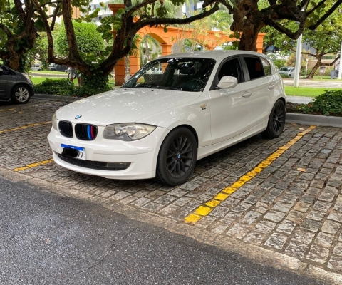 BMW 118iA à venda.