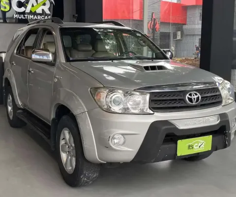 Toyota hiluxsw4 srv4x4 2011