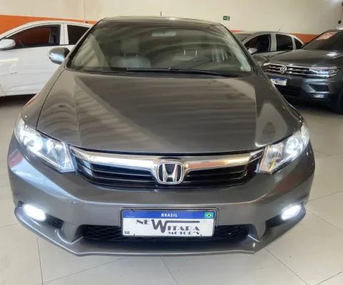 Honda Civic EXS 1.8 – 2012 – Sofisticação, conforto e a confiabilidade Honda!