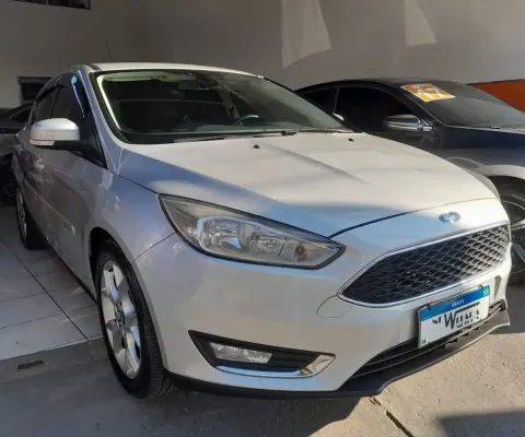 Ford Focus SE 2.0 2017 – Potência, conforto e tecnologia!!!