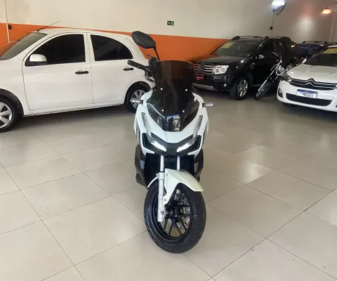 Honda ADV 150cc ️2021 ️– Econômico e ágil, perfeita para cidade e deslocamentos diários.