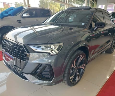 AUDI Q3 Perf. Black.Plus 2.0 TFSI Tip. Quat.