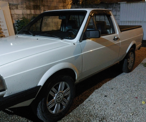 VOLKSWAGEN SAVEIRO à venda.