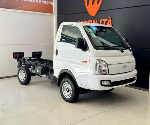 Hyundai HR 2.5 4x4 - Branca - 2024/2025