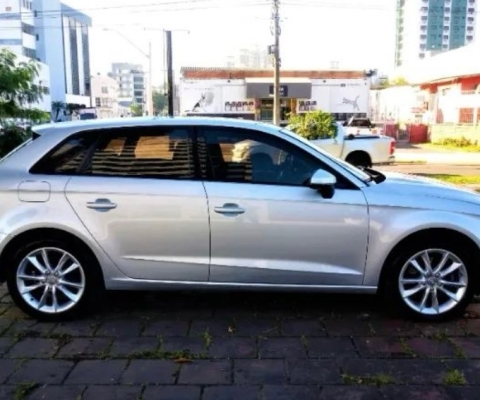 AUDI A3 à venda.