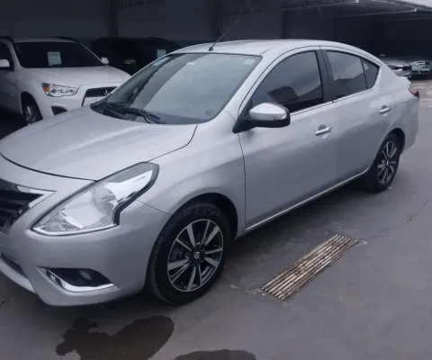 NISSAN VERSA 16SL CVT 2020