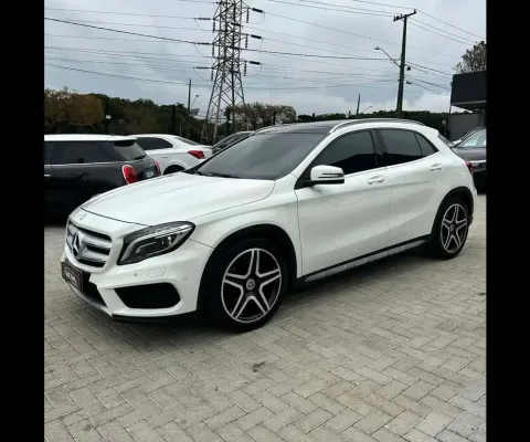 MERCEDES-BENZ GLA250 2016