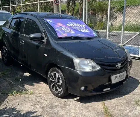 Etios sedan automático