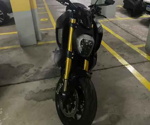 DUCATI DIAVEL à venda.
