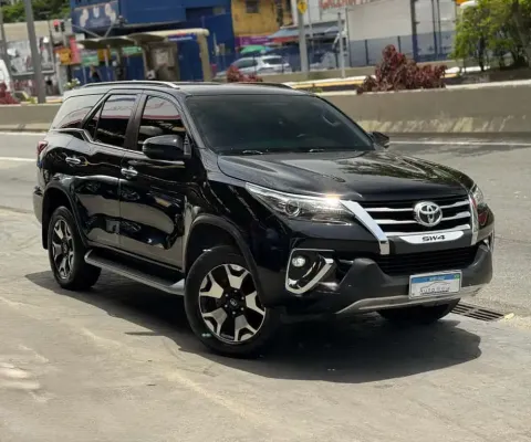 Toyota Hilux SW4 SRX DIAMO. 4X4 2.8 TB 