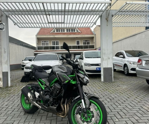 KAWAZAKI Z900 2025