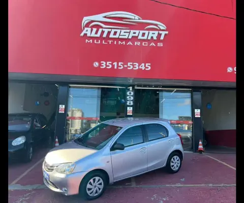 TOYOTA ETIOS HB XS 1.3 2013