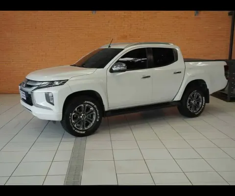 Mitsubishi triton sport hpe s 2022