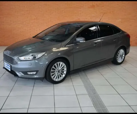 FORD FOCUS TI AT 2.0 2017 c/ teto e Park Assitent