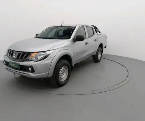 Mitsubishi L200 triton 2023 2.4 16v turbo diesel gls cd 4x4 automático