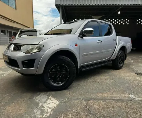 Mitsubishi l200 triton 3.2 d 2012