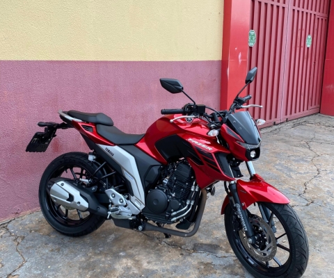 YAMAHA FZ25 à venda.