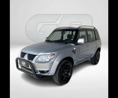 Mitsubishi pajero tr4 2.0 4x2 16v 140cv flex 4p automático