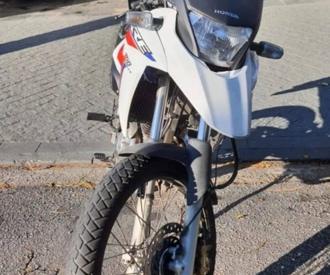HONDA XRE à venda.