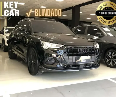 AUDI Q3 Black Ed. 1.4 TFSI Flex/Black S-tron.