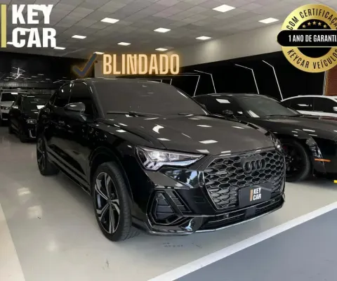 AUDI Q3 SPB Perf. Black 2.0 TFSI Tipt. Quat.