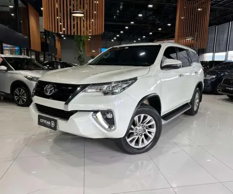 TOYOTA HILUX SW4 2.8 SRX 4X4