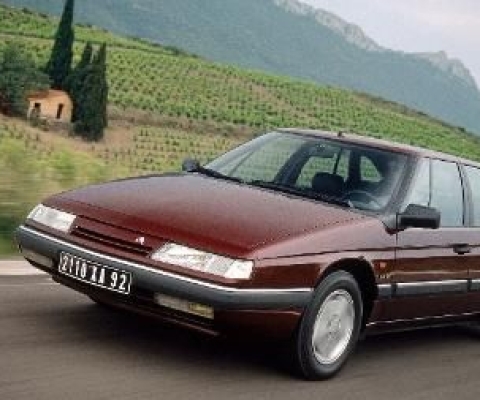 CITROËN AX à venda.