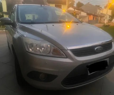 FORD FOCUS 2011 único dono  à venda.