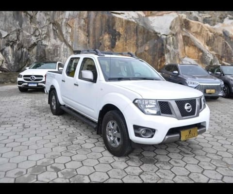 Nissan Frontier SV ATTACK 2.5 4X4 AT  - Branca - 2015/2015