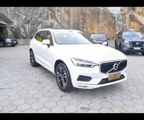 Volvo XC60 2.0 T5 MOMENTUM AWD AT - Branca - 2019/2020