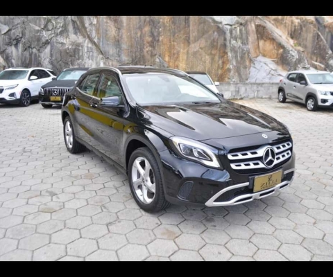 Mercedes-Benz Gla 200 ADVANCE 1.6 TURBO AT  - Preta - 2019/2020
