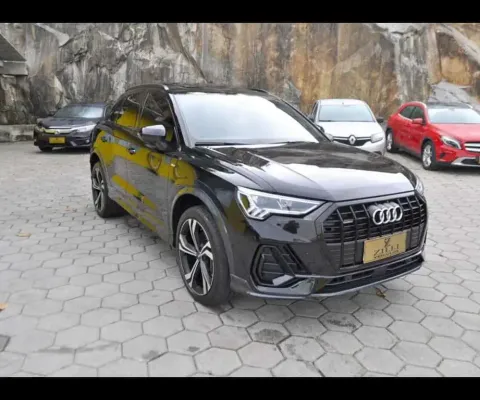 Audi Q3 SPORTBACK PERFORMANCE BLACK 2.0 TFSI QUATTRO AT  - Preta - 2023/2024