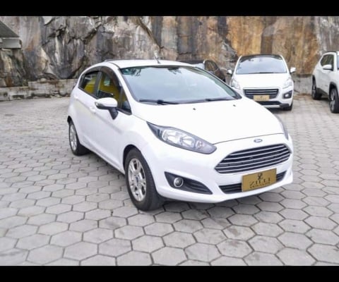 Ford New Fiesta Hatch SEL 1.6 AT  - Branca - 2016/2017
