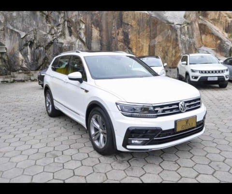 Volkswagen Tiguan ALLSPACE R-LINE 350 TSI 2.0 4X4 AT - Branca - 2018/2018