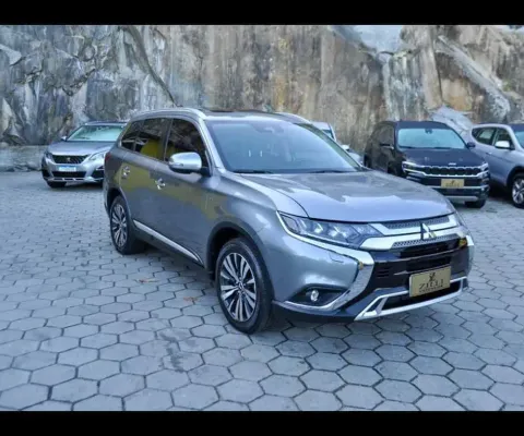 Mitsubishi Outlander HPE-S 3.0 V6 4X4 AT  - Cinza - 2018/2019