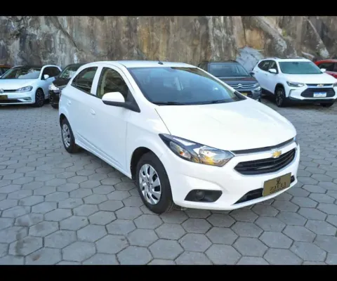 Chevrolet Onix LT 1.0 MT  - Branca - 2016/2017