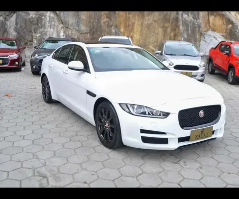 Jaguar XE PURE 2.0 TURBOCHARGED AT - Branca - 2016/2017
