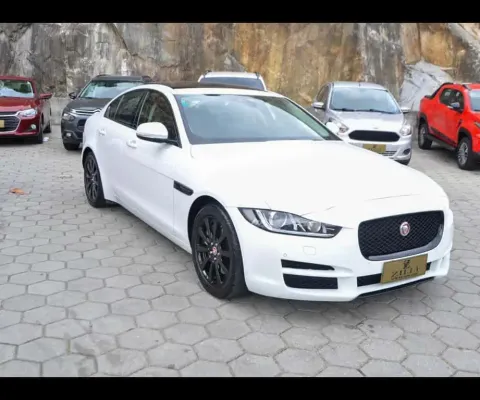 Jaguar XE PURE 2.0 TURBOCHARGED AT - Branca - 2016/2017