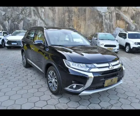 Mitsubishi Outlander 2.2 TURBO AWD AT  - Preta - 2015/2016