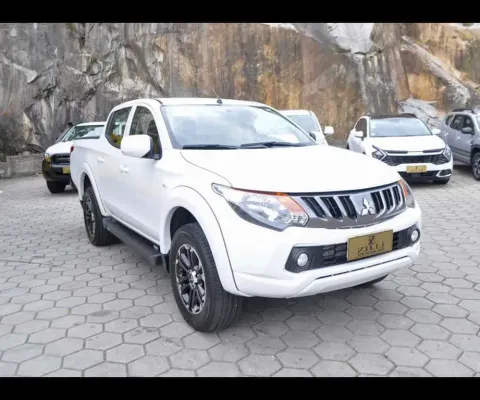 Mitsubishi L200 Triton 2.4 SPORT GLS 4X4 AT   - Branca - 2022/2023