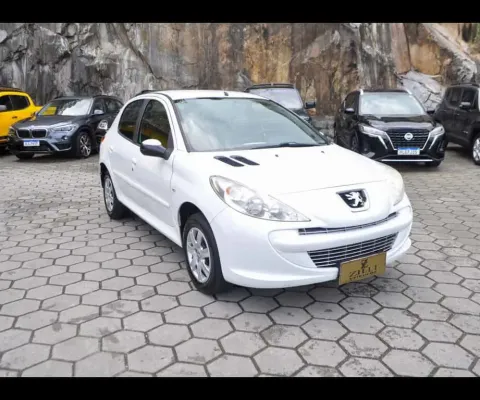 Peugeot 207 XR 1.4 MT  - Branca - 2012/2013