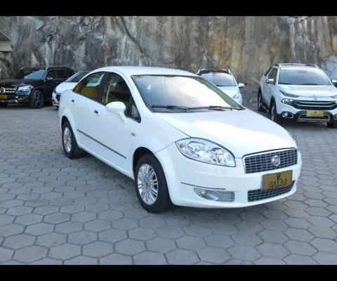 Fiat Linea ESSENCE 1.8 MT - Branca - 2012/2013